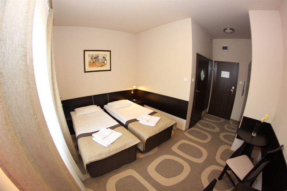 Hotel Picaro Stok Łagów Екстериор снимка