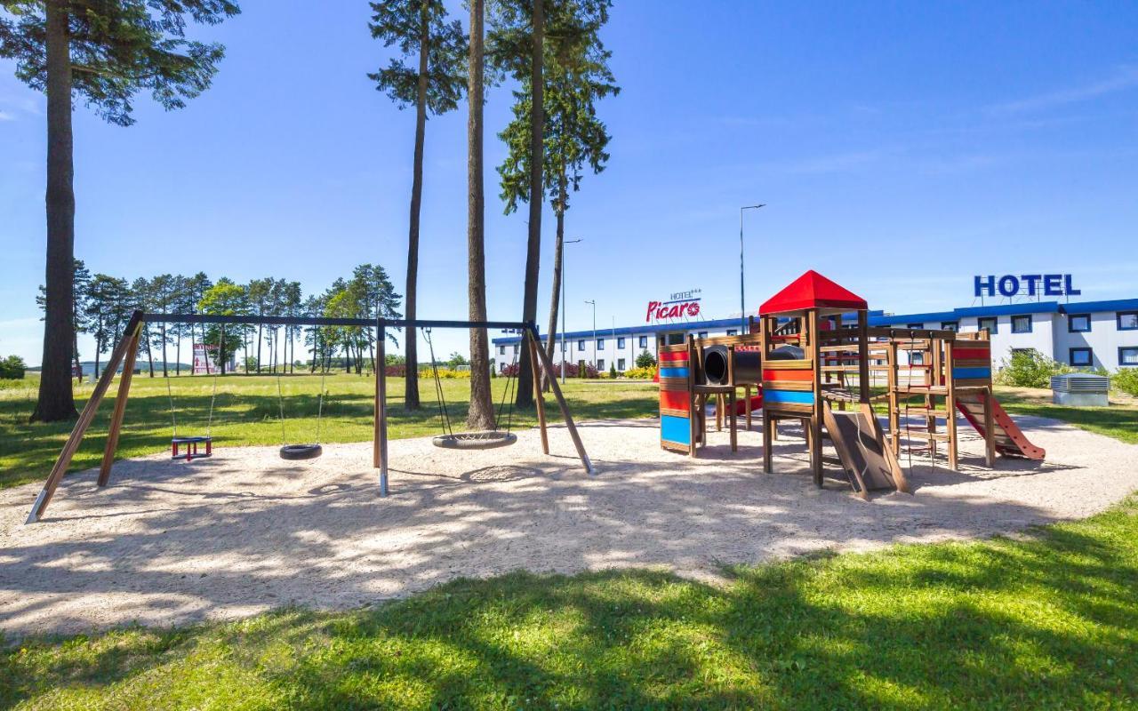 Hotel Picaro Stok Łagów Екстериор снимка