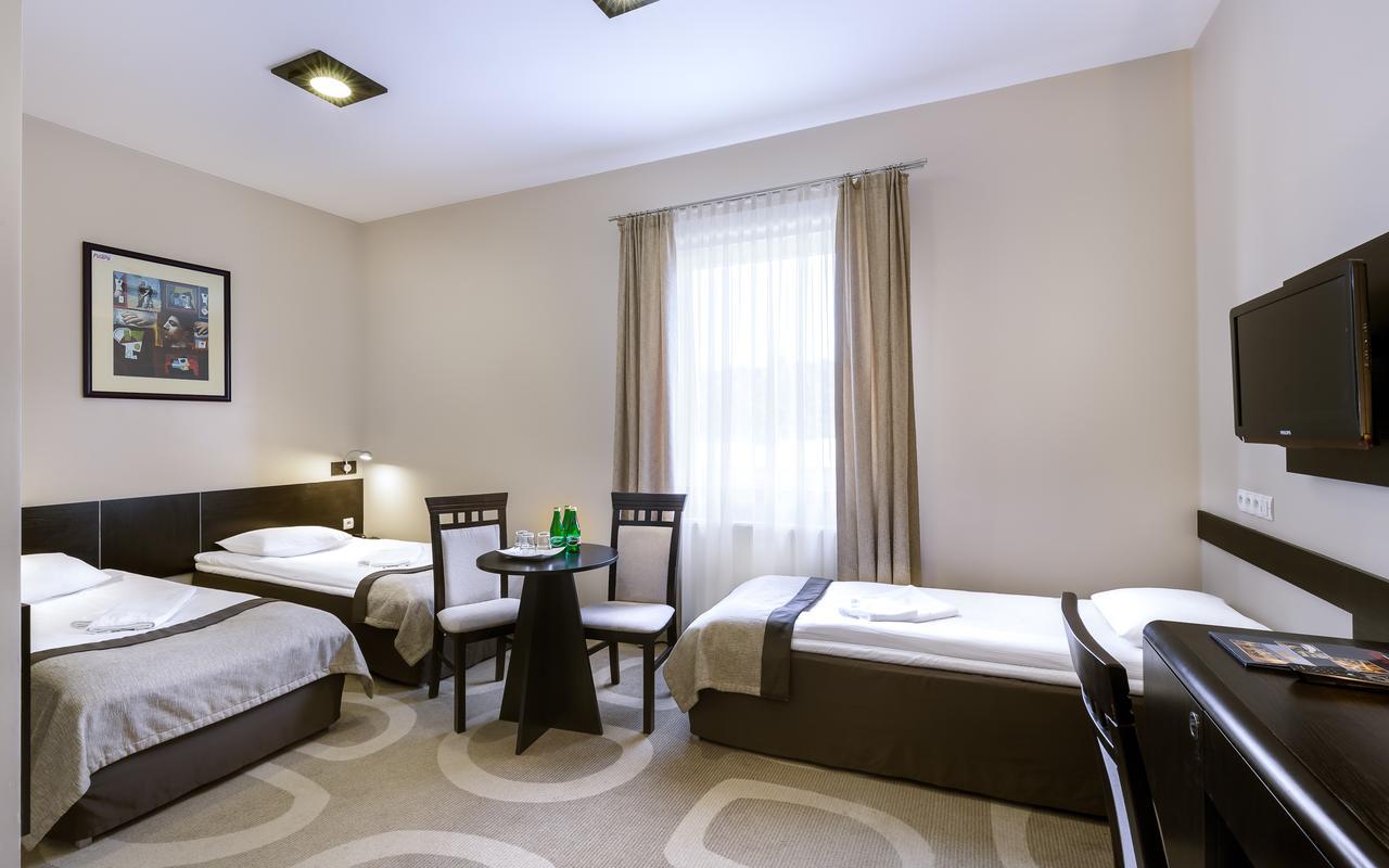 Hotel Picaro Stok Łagów Екстериор снимка